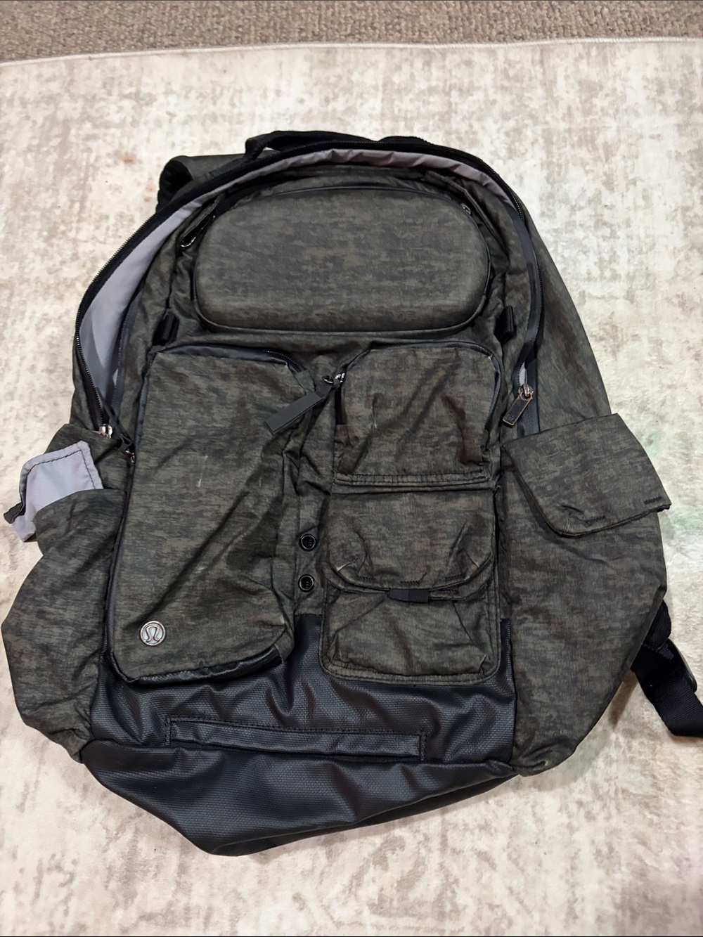 lululemon athletica Men's Backpack in Olive Green